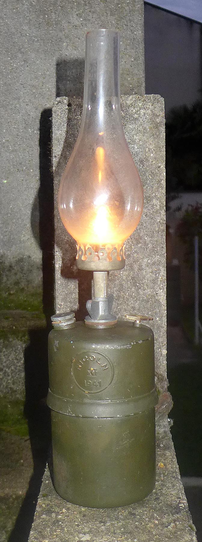 cheminée verre Val Saint Lambert pour lampe nicoln